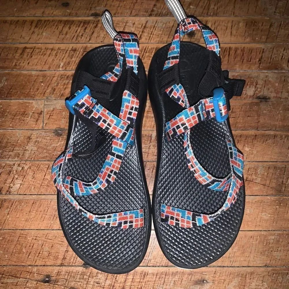 Chaco red & blue ortho kids 6 strappy arch support sandals